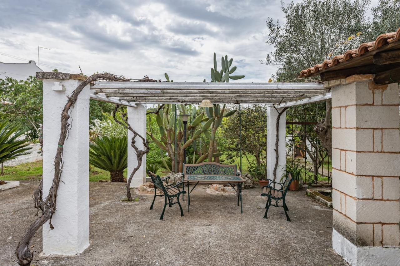 Вилла Trullo Saraceno By Rentbeat Остуни Экстерьер фото