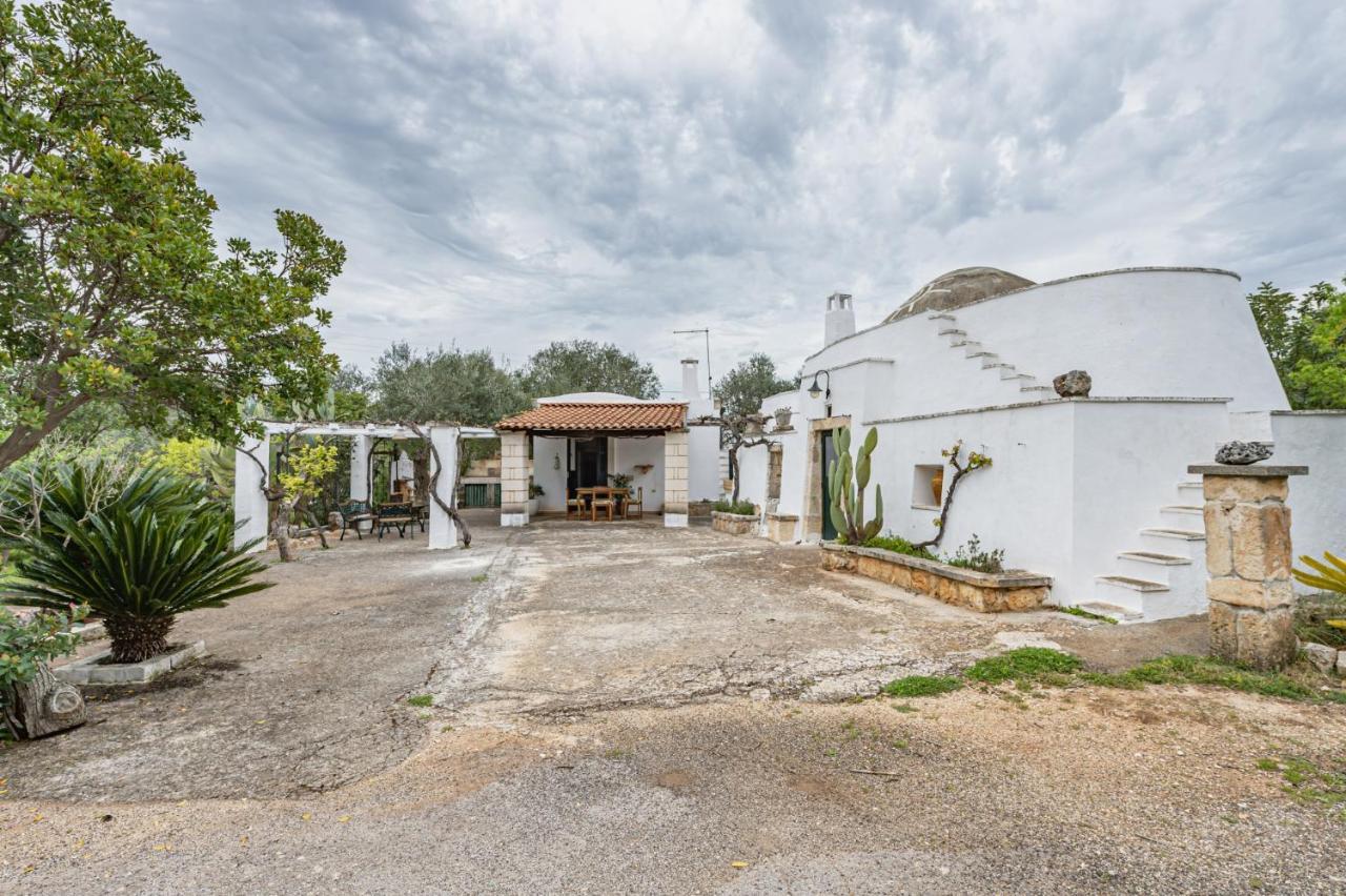 Вилла Trullo Saraceno By Rentbeat Остуни Экстерьер фото